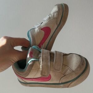 8C Nike Toddler Girls Court Legacy Casual Sneaker